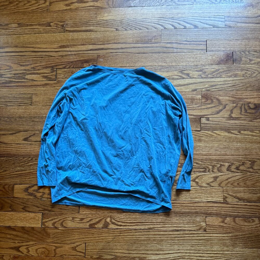 Lululemon Back in Action top, Size 6 - Picture 5 of 5